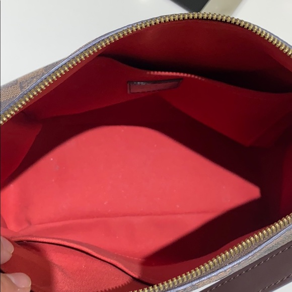 Louis Vuitton Crossbody - Picture 8 of 13